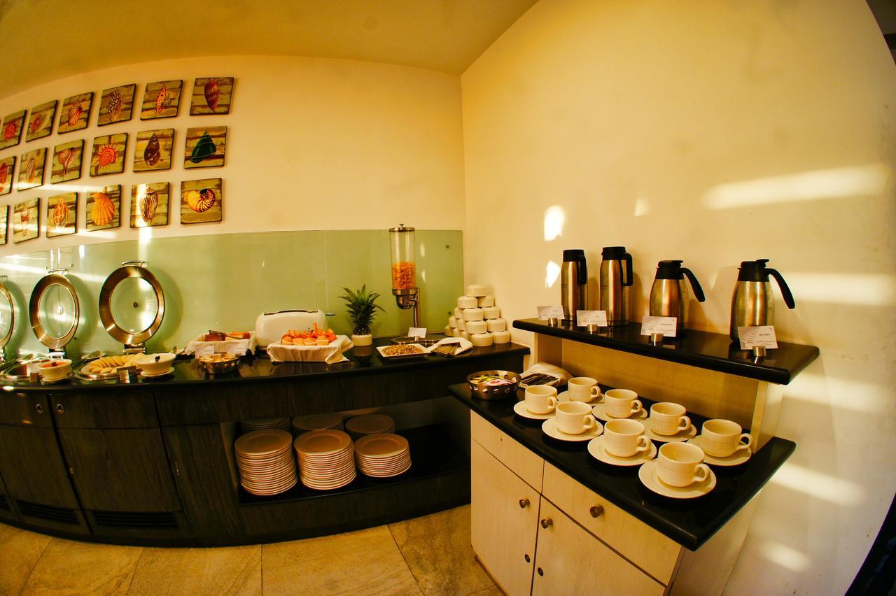 The Fern Residency, Miramar Hotel Panadzsi Kültér fotó