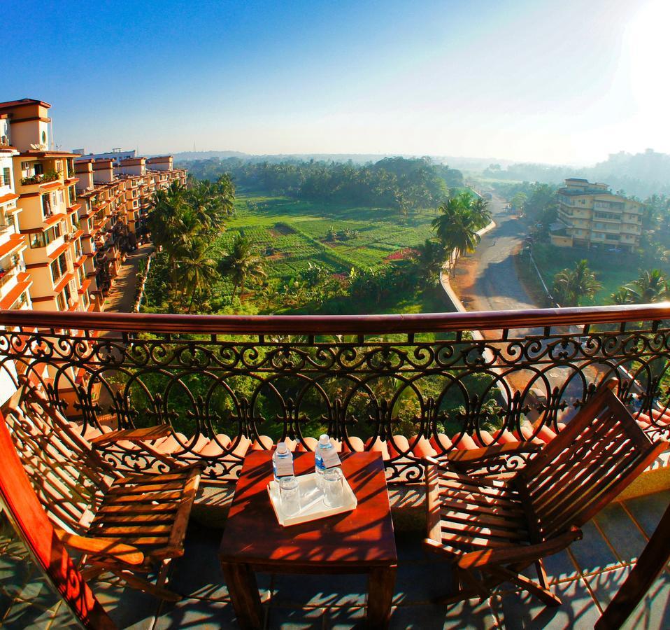 The Fern Residency, Miramar Hotel Panadzsi Kültér fotó