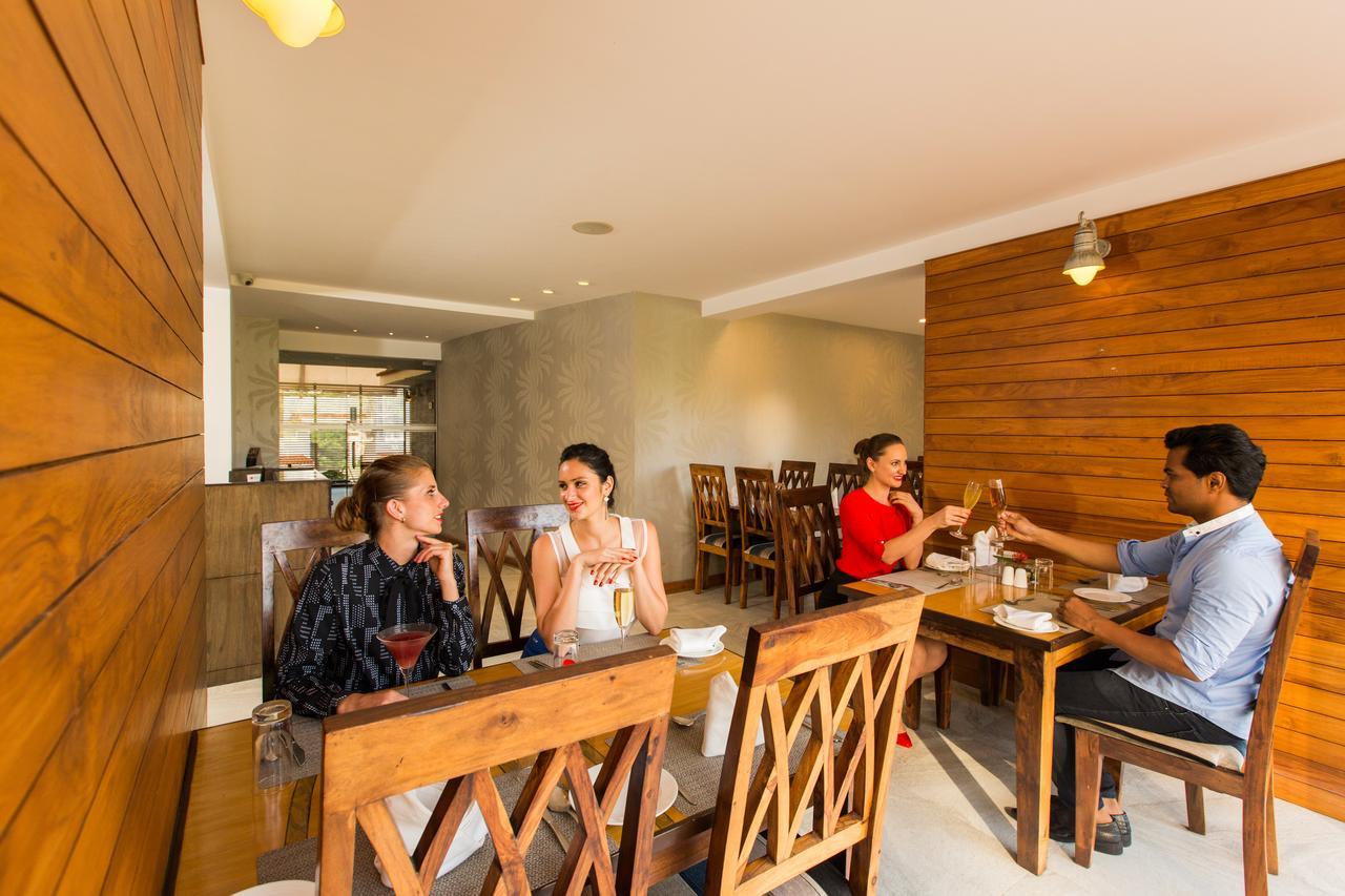 The Fern Residency, Miramar Hotel Panadzsi Kültér fotó